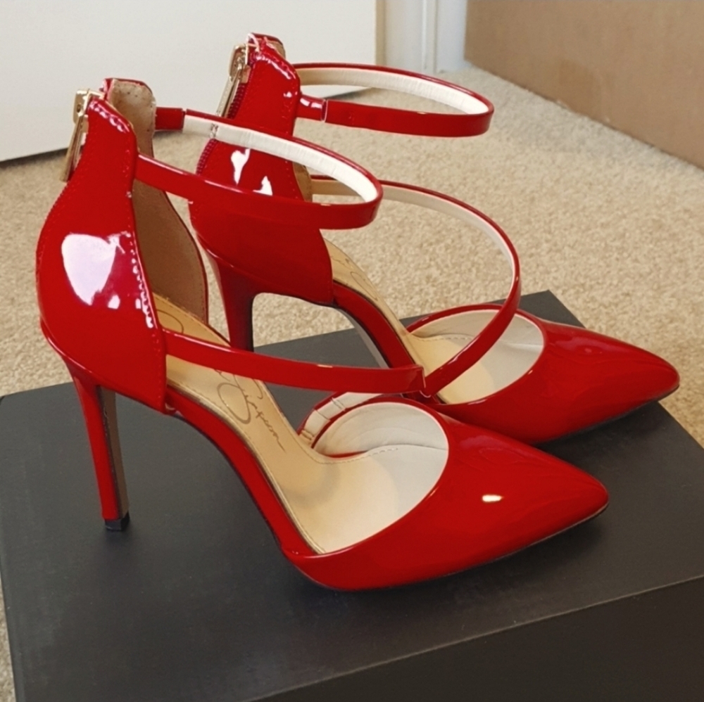New | Jessica Simpson 🎀 Heels 👠 Size 5⅕, Color red ♥️